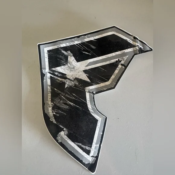 Famous Stars and Straps early 2000’s logo sticker - Picture 1 of 4